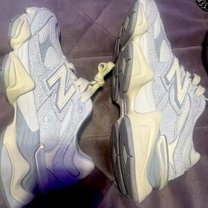 selling 9069 new balences that are brand new and would be sold with the box